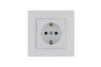 Розетка 1-м Karea RIZZ с заземл. бел. Makel 88001028