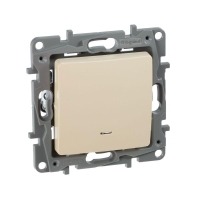 Выключатель 1-кл. СП Etika 10А IP20 250В 10AX с подсветкой/индикацией безвинтов. зажимы механизм сл. кость IEK 672303