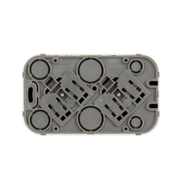 Розетка 2-м ОП Quteo 16А IP20 250В 2х2P+E с заземл. без защ. шторок сл. кость IEK 782263