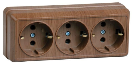 Розетка 3-м ОП Октава РС23-3-ОД 16А IP20 с заземл. дуб GENERICA ERO31-K04-16-DC