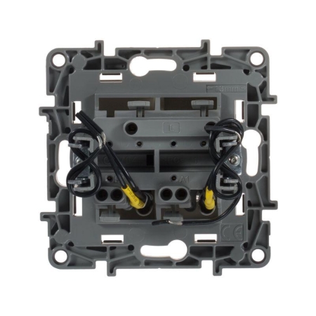 Выключатель 2-кл. СП Etika 10А IP20 250В 10AX с подсветкой/индикацией безвинтов. зажимы механизм сл. кость IEK 672304