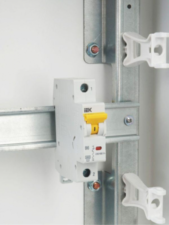 Выключатель автоматический модульный 1п B 6А 6кА ВА47-60M KARAT IEK MVA31-1-006-B