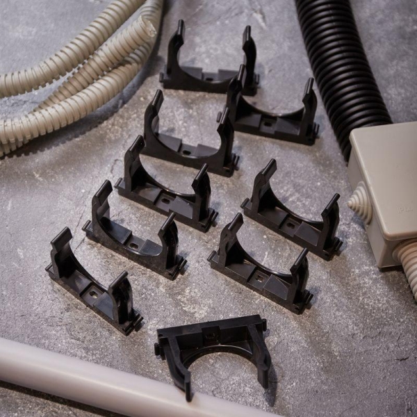 Держатель для труб (клипса) d50мм для монтажного пистолета черн. Rexant 28-0450-2