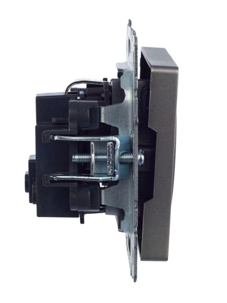 Розетка 1-м СП BRITE РС14-1-0-БрС 16А с заземл. защ. шторки механизм сталь IEK BR-R14-16-K46