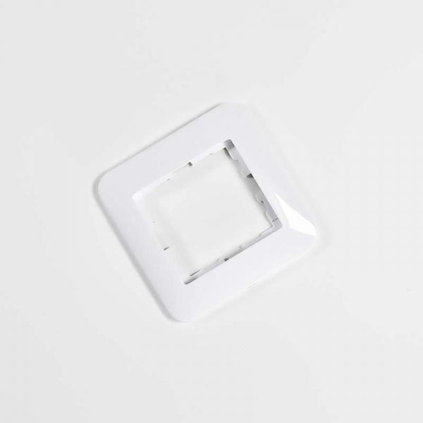 Рамка 1-м Karina Life горизонт. бел. LEZARD 708-0200-146