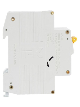 Выключатель автоматический дифференциального тока 2п (1P+N) C 6А 30мА тип A 6кА АВДТ-32 KARAT IEK MAD22-5-006-C-30