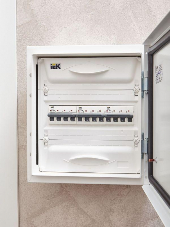 Выключатель автоматический модульный 4п C 16А M06N ARMAT IEK AR-M06N-4-C016