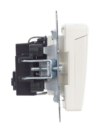 Розетка BRITE РСбш10-3-БрЖ 16А IP20 с заземл. защ. шторки с крышкой механизм жемчуж. IEK BR-R16-16-K36