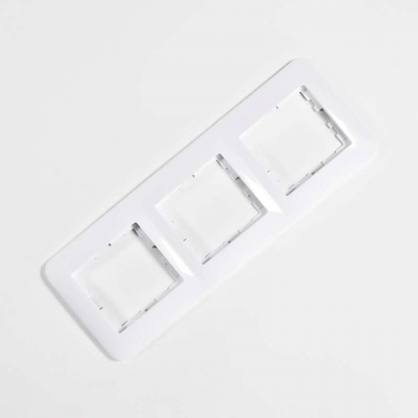 Рамка 3-м Karina Life горизонт. бел. LEZARD 708-0200-148