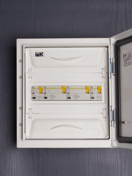 Выключатель дифференциального тока (УЗО) 4п 25А 300мА тип AC ВД1-63 KARAT IEK MDV10-4-025-300