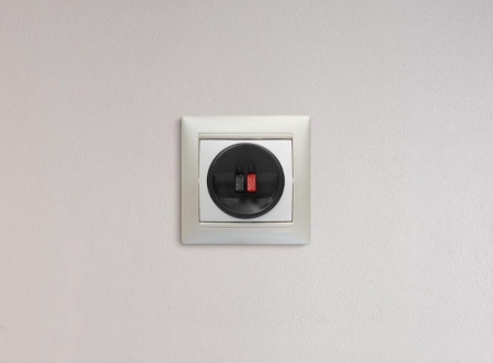 Розетка телевизионная одиночная TV СП Valena для динамиков механизм бел. Leg 774223