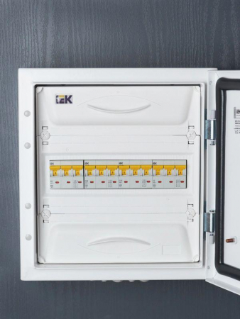 Выключатель автоматический модульный 3п C 63А 6кА ВА47-60M KARAT IEK MVA31-3-063-C