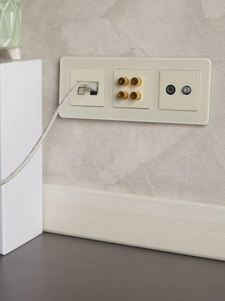 Рамка 3-м BRITE РУ-3-2-Бр стекло песчан. RE IEK BR-M32-G-41-K98