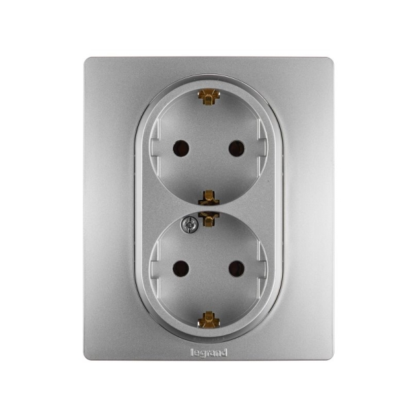 Розетка 2-м СП Etika 16А IP20 250В 2P+E с заземл. немецк. стандарт винт. клеммы в сборе алюм. IEK 672423