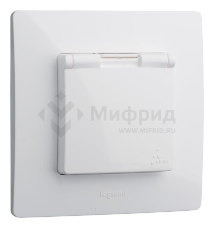 Розетка 1-м СП Etika 16А IP44 250В 2P+E с заземл. защ. шторки с крышкой немецк. стандарт безвинтов. клеммы механизм бел. Leg 672232