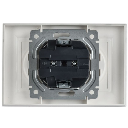 Розетка 2-м СП BRITE РС12-2-БрАБ 10А в сборе без заземл. без защ. шторок арктич. бел. IEK BR-R20-10-K91-F