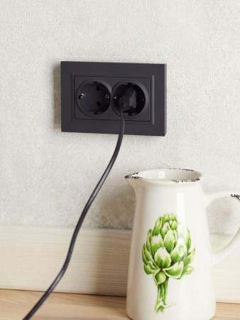 Розетка 2-м СП BRITE РСш12-3-БрГ 16А в сборе с заземл. защ. шторки графит IEK BR-R24-16-K53-F