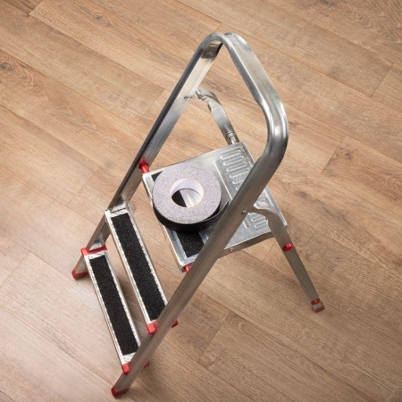 Лента противоскользящая самоклеящаяся 50ммх18м черн. Rexant 09-4320