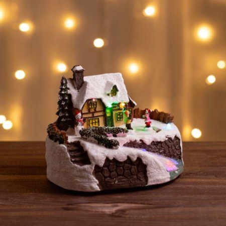 Фигура светодиодная новогодняя EFIS-S02 композиция Деревня мультиколор 3хАА 16х13х12см Эра Б0060481