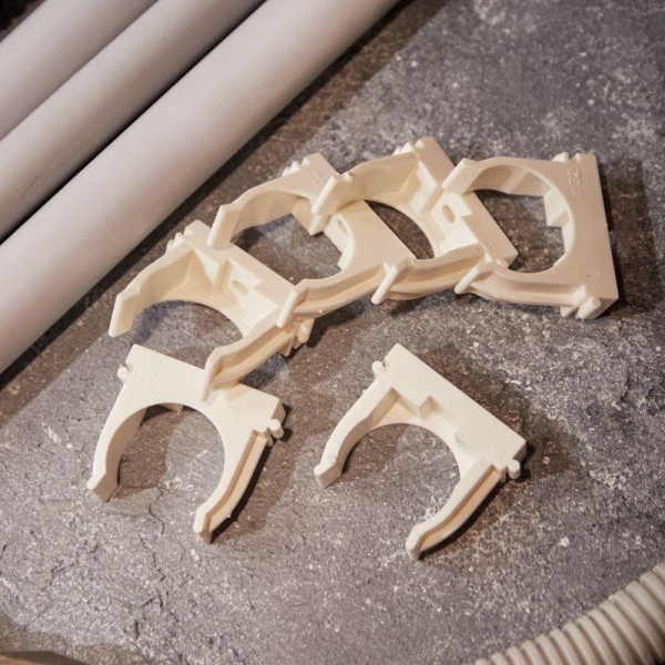 Держатель для труб (клипса) d32мм для монтажного пистолета бел. Rexant 28-0432-3