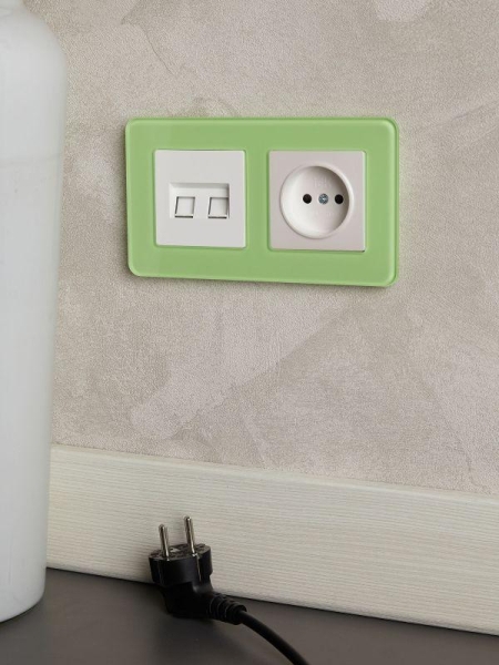 Рамка 2-м BRITE РУ-2-2-Бр стекло эко грин RE IEK BR-M22-G-41-K06