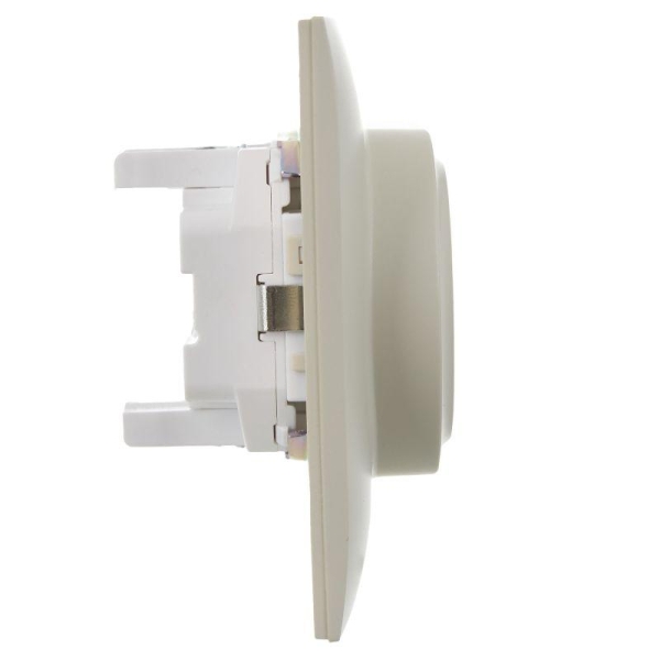 Розетка 2-м SKANDY 16А с заземл. защ. шторки в сборе SK-R07B беж. IEK SK-R24-16-K10-F