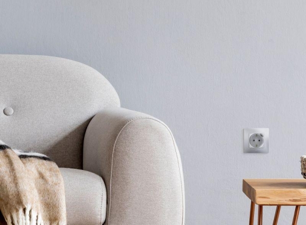 Розетка USB C Etika 16А 250В 1500мА 7.5Вт с заземл. защ. шторки безвинт. зажимы алюм. IEK 672488