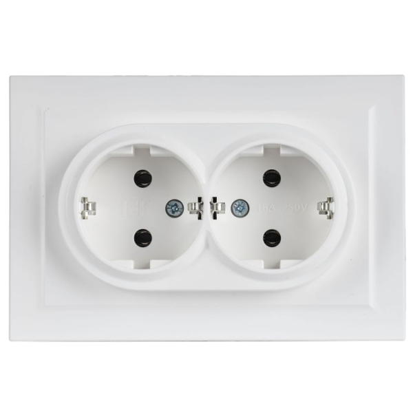 Розетка 2-м СП BRITE РС12-3-БрАБ 16А в сборе с заземл. без защ. шторок арктич. бел. IEK BR-R21-16-K91-F