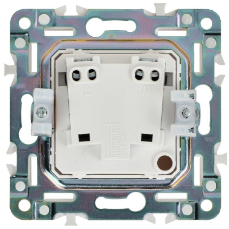 Розетка SKANDY 10А без заземл. без защ. шторок SK-R02W арктич. бел. IEK SK-R10-10-K01