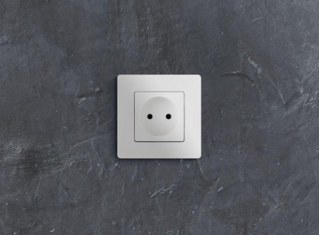 Розетка 1-м СП Etika 16А IP20 250В 2P без заземл. немецк. стандарт винтов. клеммы механизм бел. IEK 672220