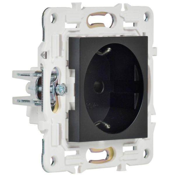 Розетка SKANDY 16А с заземл. защ. шторки безвинт. крепл. SK-R06Bl черн. IEK SK-R14-16-1-K02