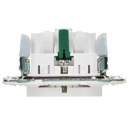 Розетка SKANDY 16А с заземл. защ. шторки SK-R04W арктич. бел. IEK SK-R14-16-K01