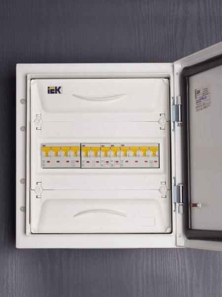 Выключатель автоматический модульный 2п C 16А 6кА ВА47-60M KARAT IEK MVA31-2-016-C
