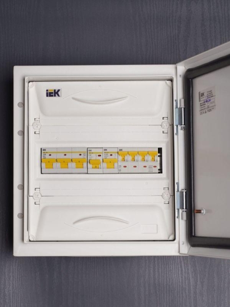 Выключатель автоматический модульный 1п C 80А 10кА ВА47-100 KARAT IEK MVA40-1-080-C