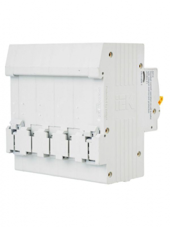 Выключатель автоматический дифференциального тока 4п C 40А 30мА тип AC 4.5кА АД-14 KARAT IEK MAD10-4-040-C-030