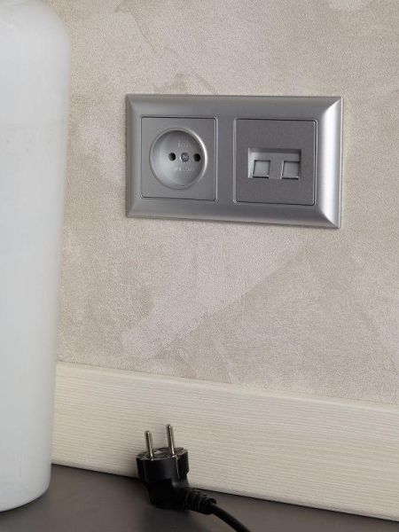 Рамка 2-м BRITE РУ-2-Бр алюм./алюм. IEK BR-M22-12-K47