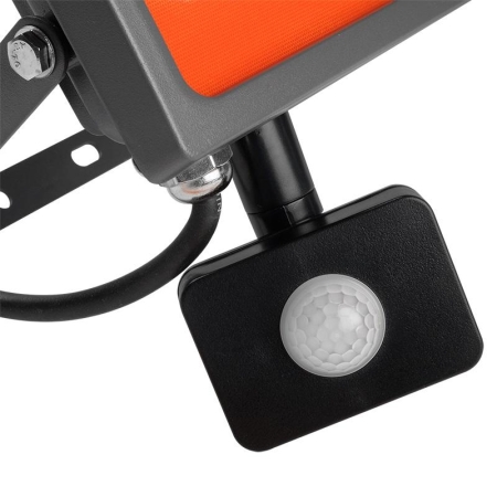 Прожектор светодиодный PFL-SC SENSOR 30Вт 6500К IP54 190-260В ДО закален. матов. стекло датчик движения инфракрасный JazzWay 5001411