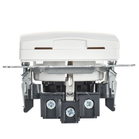 Розетка BRITE РСбш10-3-БрАБ 16А IP20 с заземл. защ. шторки с крышкой механизм арктич. бел. IEK BR-R16-16-K91