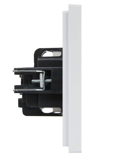Розетка СП FORTE&PIANO FP215 16А с заземл. защ. шторки винт. крепл. бел. IEK FP-R14-16-K01
