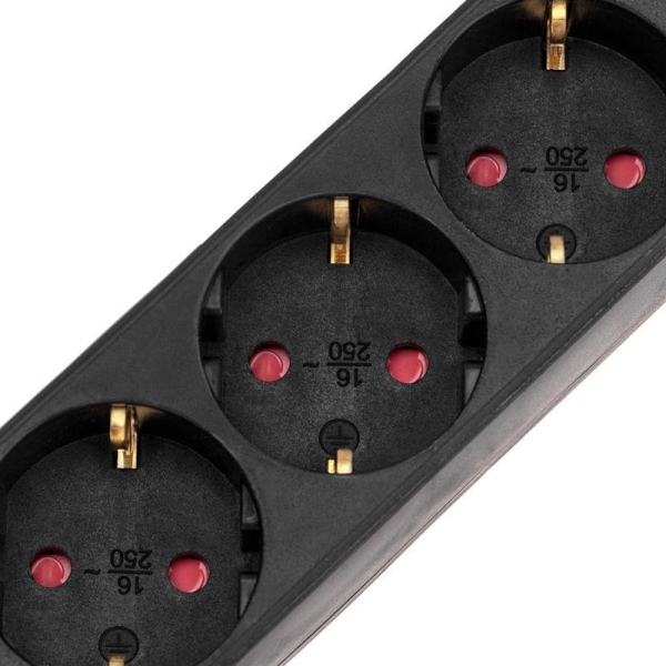 Удлинитель 3х3м с заземл. STANDARD 3х1кв.мм с выкл. черн. Rexant 13-4019