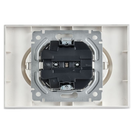 Розетка 2-м СП BRITE РСш12-3-БрАБ 16А в сборе с заземл. защ. шторки арктич. бел. IEK BR-R24-16-K91-F