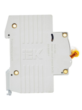 Выключатель автоматический модульный 3п C 32А 10кА ВА47-100 KARAT IEK MVA40-3-032-C