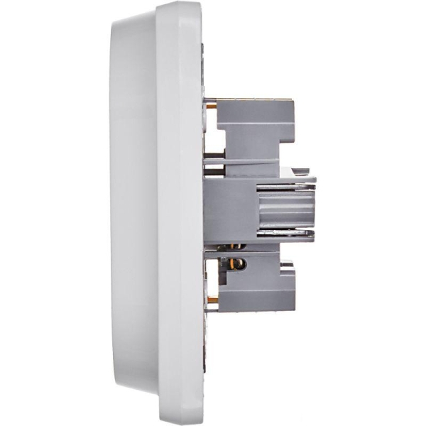 Розетка Inspiria 16А 250В 2х2P+E немецк. стандарт бел. IEK 673750