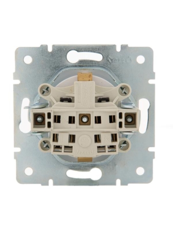 Розетка 1-м СП Karina с заземл. защ. шторки термопласт механизм жемчуж./бел. перламутр. LEZARD 707-3088-124B