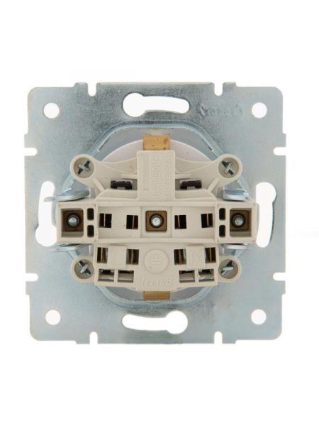 Розетка 1-м СП Karina с заземл. защ. шторки термопласт механизм жемчуж./бел. перламутр. LEZARD 707-3088-124B