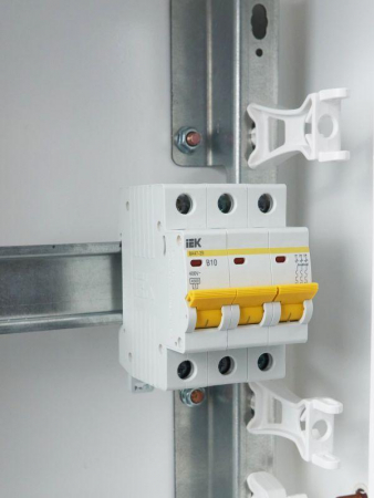 Выключатель автоматический модульный 3п B 10А 4.5кА ВА47-29 KARAT IEK MVA20-3-010-B