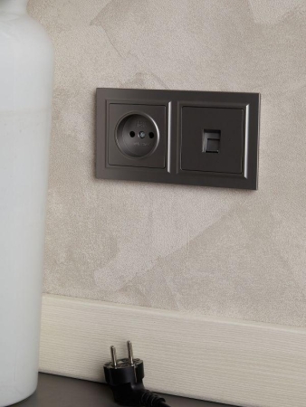 Розетка компьютерная СП RJ45 кат.6 BRITE РК11-БрС механизм сталь IEK BR-K10-2-K46