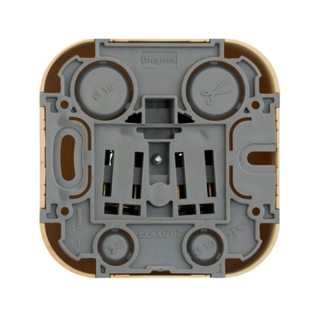 Розетка 1-м ОП Quteo 16А IP20 2P без заземл. без защ. шторок дерево IEK 782270