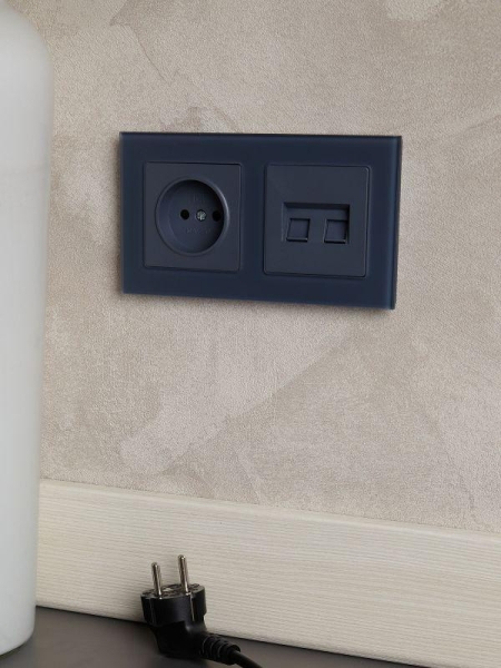 Рамка 2-м BRITE РУ-2-2-Бр стекло маренго матов. IEK BR-M22-G-31-K35