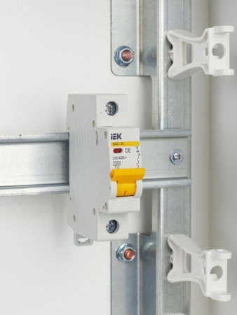 Выключатель автоматический модульный 1п C 6А 4.5кА ВА47-29 KARAT IEK MVA20-1-006-C